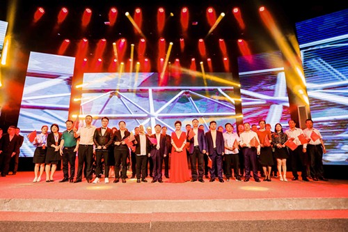 任你博集团庆祝新中国建设70周年职工朗诵角逐乐成举行