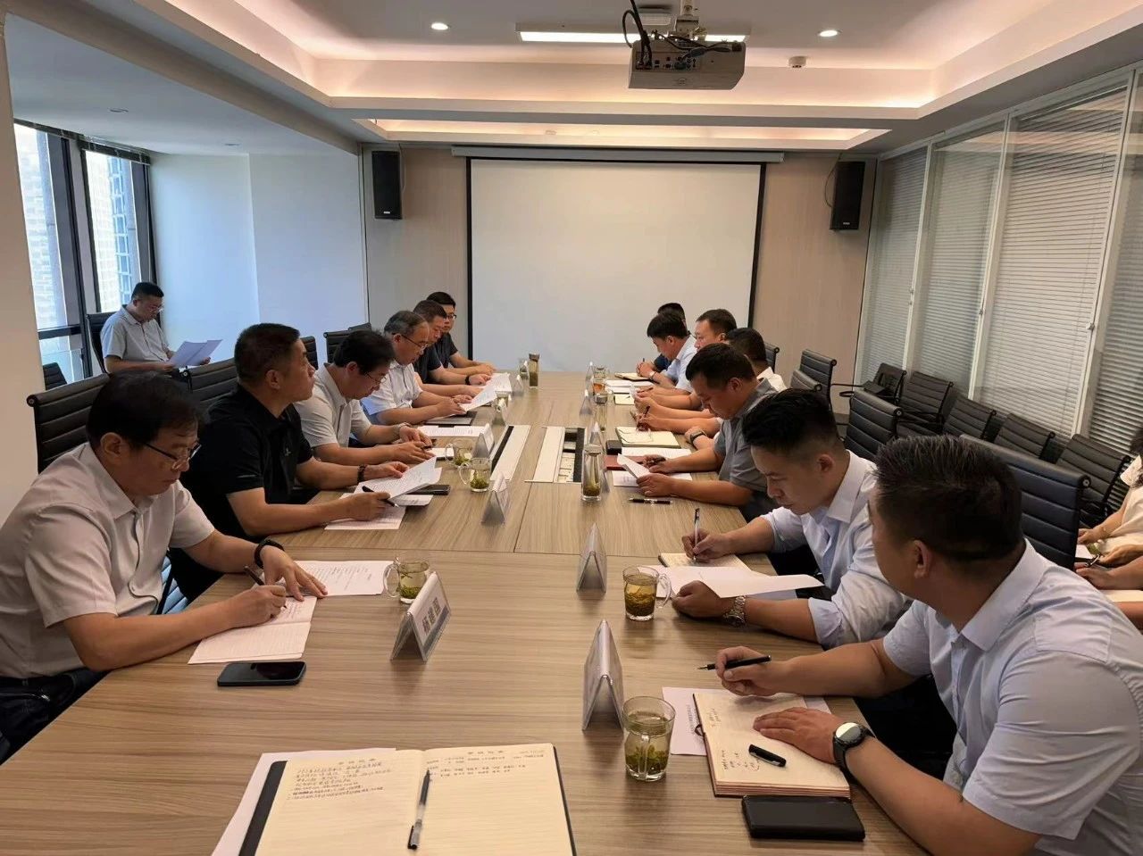 任你博集团与光大绿色环保座谈交流