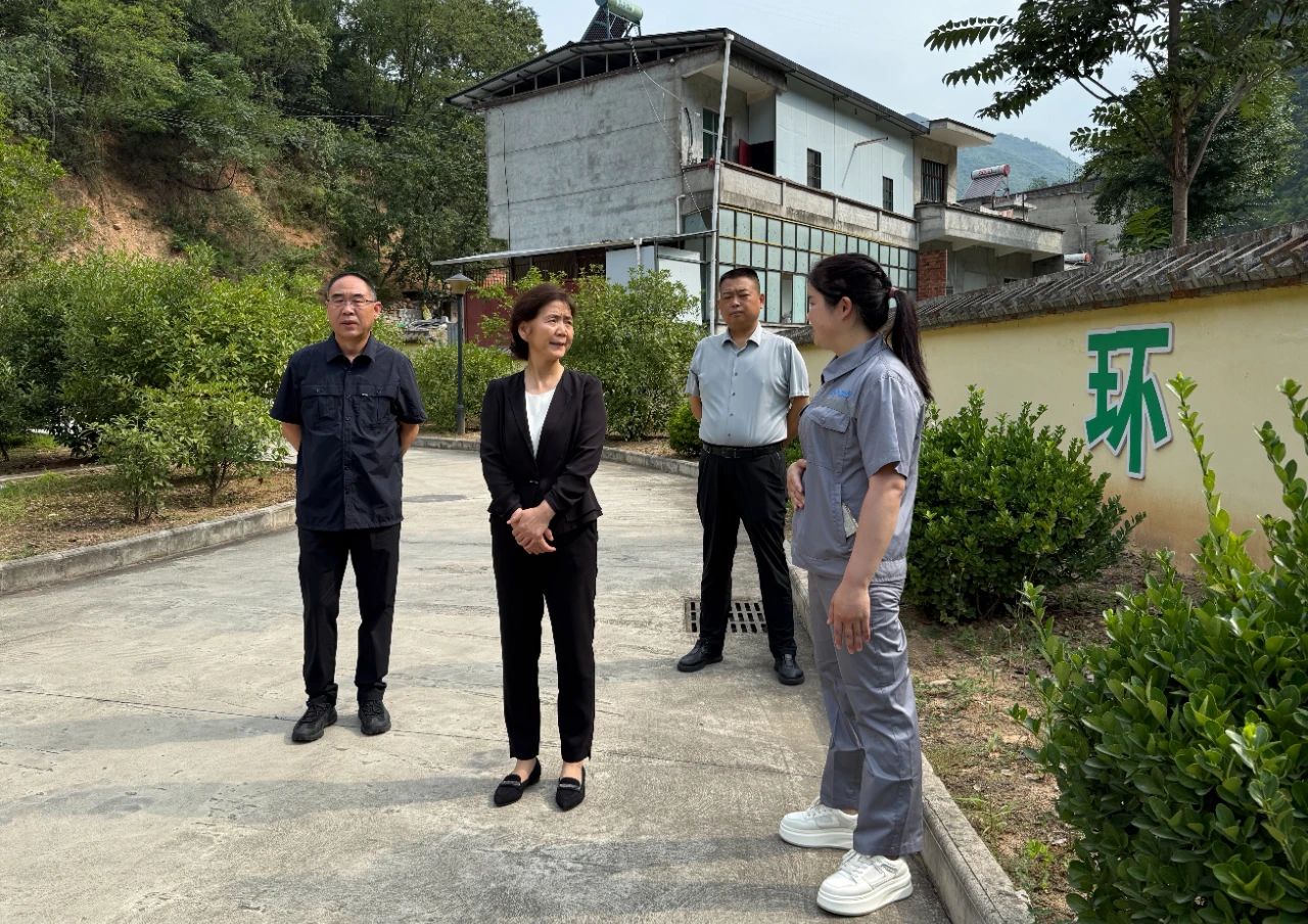 省总工会赴任你博集团水情形公司项目一线开展“夏送清凉”慰问活动